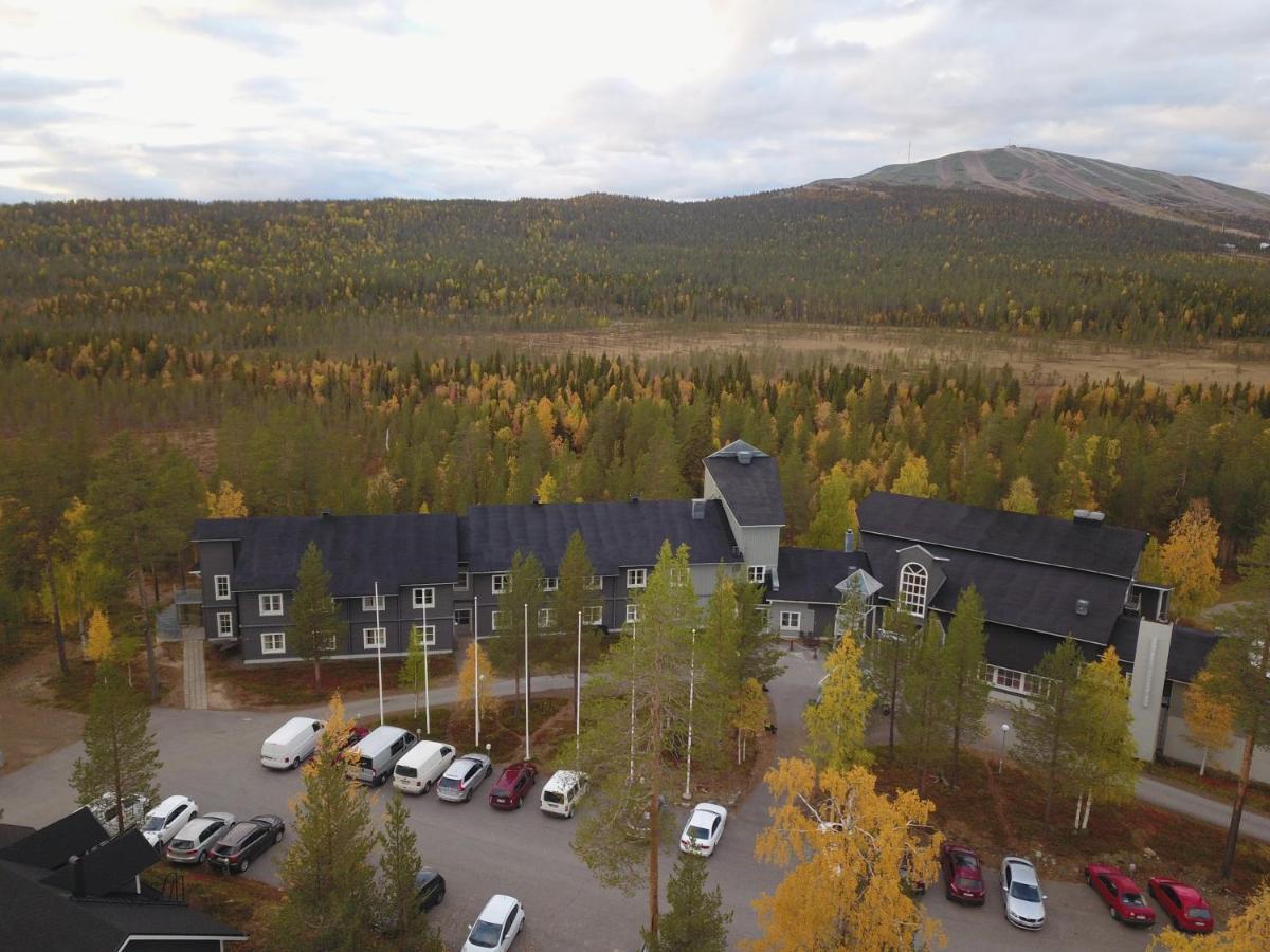 Hotel Yllaesrinne Yllasjarvi Exterior photo